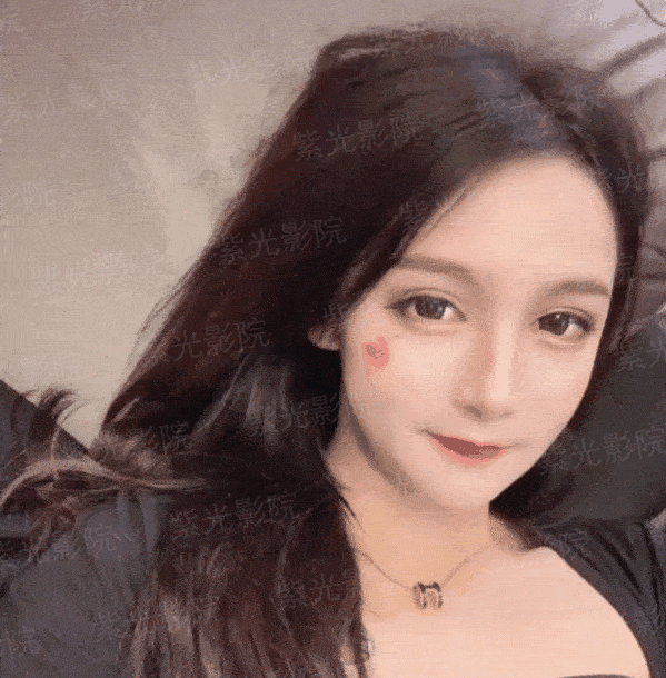 年轻的小姨子